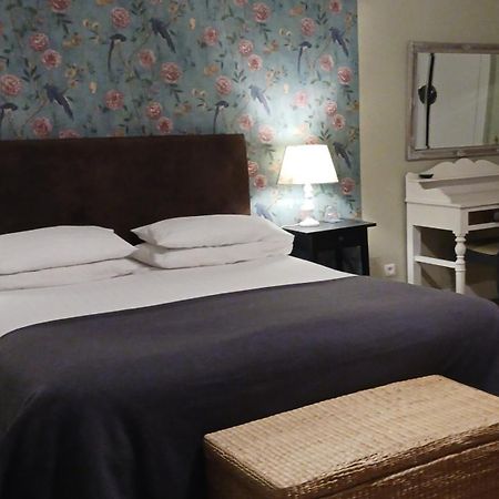 Le Voltaire Bed & Breakfast Airvault Exterior foto