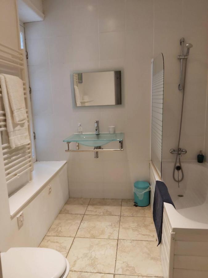 Le Voltaire Bed & Breakfast Airvault Exterior foto