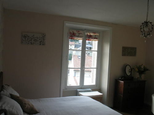 Le Voltaire Bed & Breakfast Airvault Exterior foto