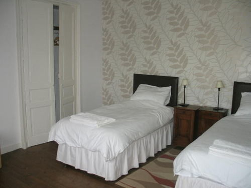 Le Voltaire Bed & Breakfast Airvault Exterior foto